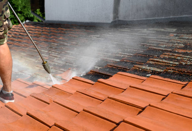 Best Roof Pressure Washing  in Claude, TX