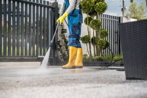 Best Deck Pressure Washing  in Claude, TX